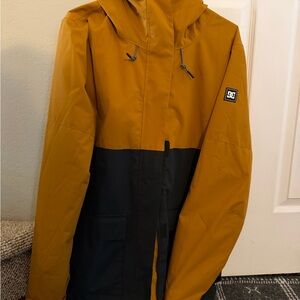 Women’s Snowboard Jacket - Mustard and Black
